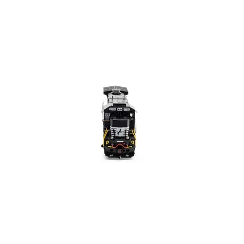 Athearn HO Dash 9-44CW Locomotive with DCC & Sound NS #8786
