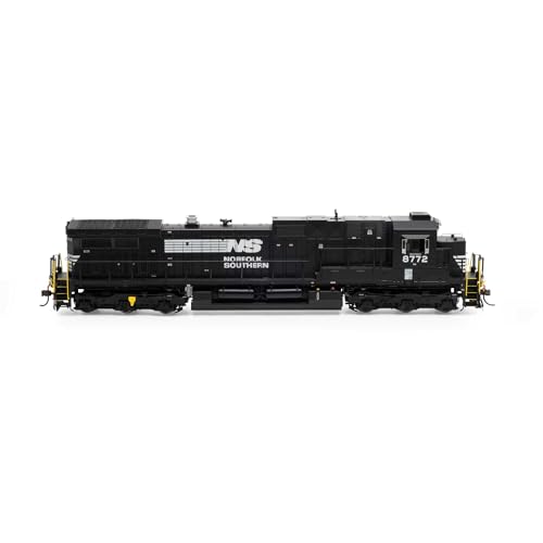 Athearn HO Dash 9-44CW Locomotive w/DCC & Sound NS #8772