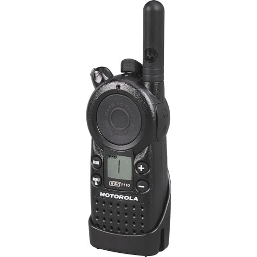 Motorola Solutions 4 x CLS1110 UHF 1W 1-Channel 2-Way Radio Bundle with PTT Earpiece Black