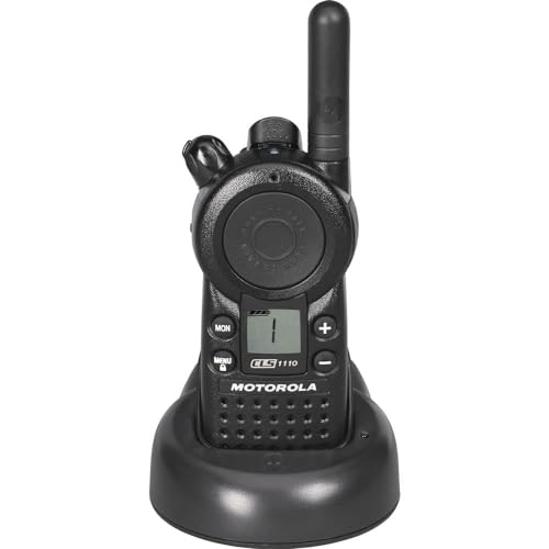 Motorola Solutions 4 x CLS1110 UHF 1W 1-Channel 2-Way Radio Bundle with PTT Earpiece Black