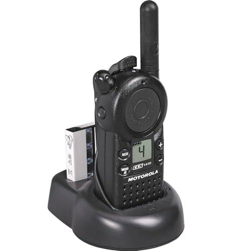 Motorola Solutions 4-Pack CLS1410 UHF 2-Way Radio with PTT Earpiece Black