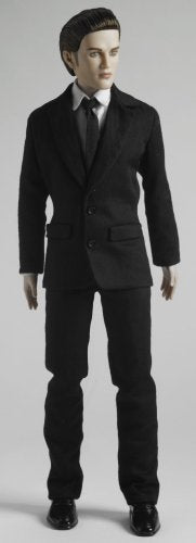 Tonner Amazon Exclusive 17" Twilight Edward Cullen Doll