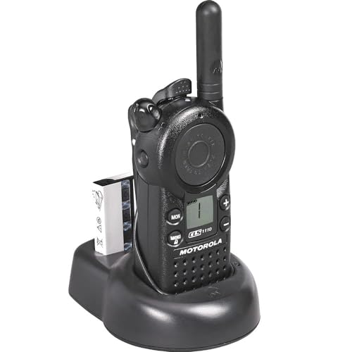 Motorola Solutions 4 x CLS1110 UHF 1W 1-Channel 2-Way Radio Bundle with PTT Earpiece Black