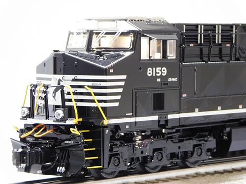 Lionel Norfolk Southern SUPERBASS ES44AC Non-Powered Engine O Gauge Multi Colored