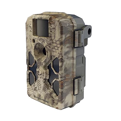 Stealth Cam 2022 G42NG 32MP No Glow Trail Camera Bundle with Solar Power Panel, 32GB Memory Card & USB Reader Camouflage