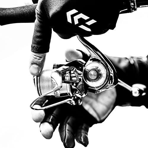 Daiwa 22 Exist Spinning Reel Black