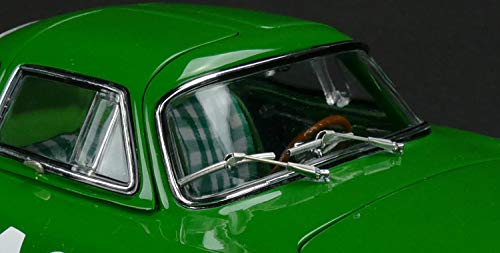 CMC-Classic Model Cars USA Mercedes 300 SL 1952 Berne Grand Prix Replica 1:18 Scale Green