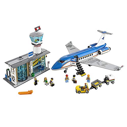 LEGO City Airport Passenger Terminal Building Kit 694 Pieces White
