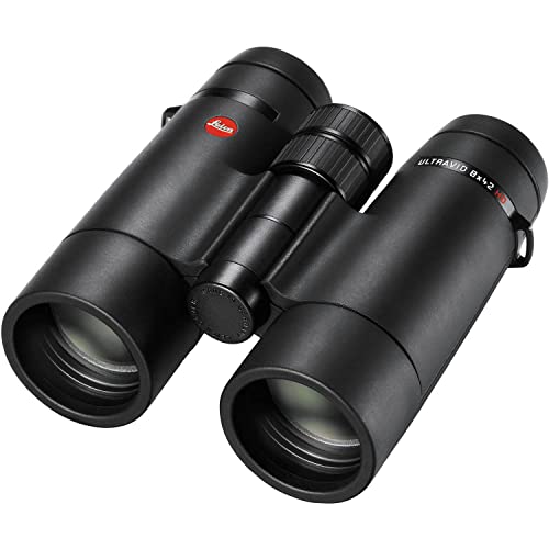 Leica 8x42 Ultravid HD-Plus Binocular with Monopod and Deluxe Backpack