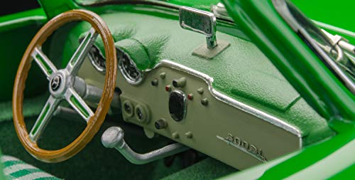 CMC-Classic Model Cars USA Mercedes 300 SL 1952 Berne Grand Prix Replica 1:18 Scale Green