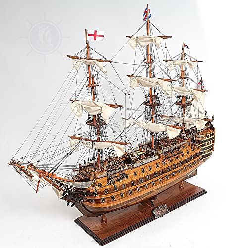 Old Modern Handicrafts HMS Victory Model Ship with Display Case Multicolor