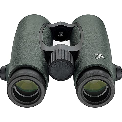 SWAROVSKI OPTIK EL FieldPro 10x50 Binoculars Green with Backpack, Flashlight & Cleaning Kit