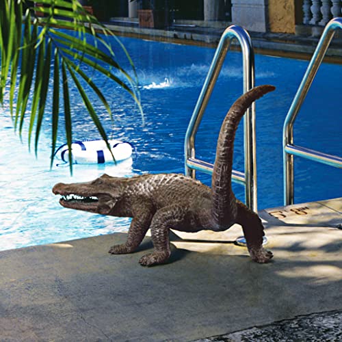 Design Toscano Gator on the Prowl Spitting Bronze Alligator Garden Statue Bronze