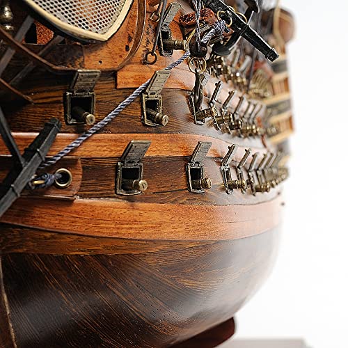 Old Modern Handicrafts HMS Victory Model Ship with Display Case Multicolor