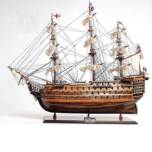 Old Modern Handicrafts HMS Victory Model Ship with Display Case Multicolor