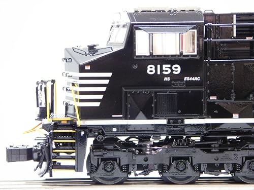 Lionel Norfolk Southern SUPERBASS ES44AC Non-Powered Engine O Gauge Multi Colored