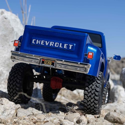 Axial SCX10 III Base Camp 82 Chevy K10 RTR RC Truck Blue