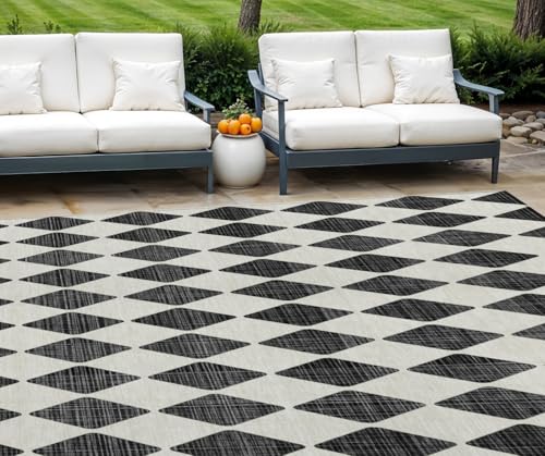 HomeRoots 9' X 12' Black Geometric Washable Non-Skid Indoor Outdoor Area Rug