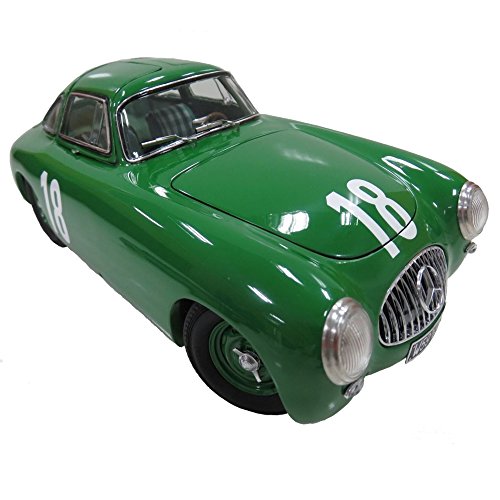 CMC-Classic Model Cars USA Mercedes 300 SL 1952 Berne Grand Prix Replica 1:18 Scale Green