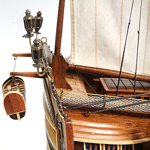 Old Modern Handicrafts HMS Victory Model Ship with Display Case Multicolor