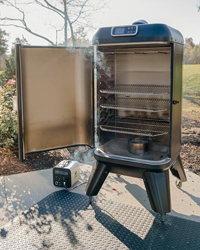 Grilla Grills Mammoth Vertical Smoker Silver/Black