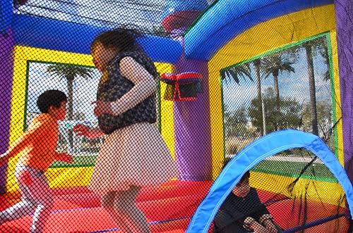 HERO KIDDO Jelly Bean Castle Bounce House with Dual Slide Red/Yellow/Purple/Blue