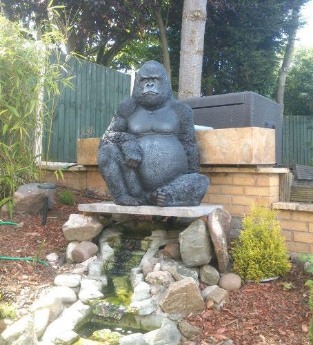 Design Toscano NE9009 Black-back Western Lowland Gorilla Giant Ape Statue Full Color