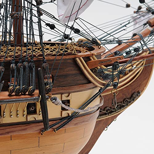 Old Modern Handicrafts USS Constitution Model Ship with Display Case Multicolor
